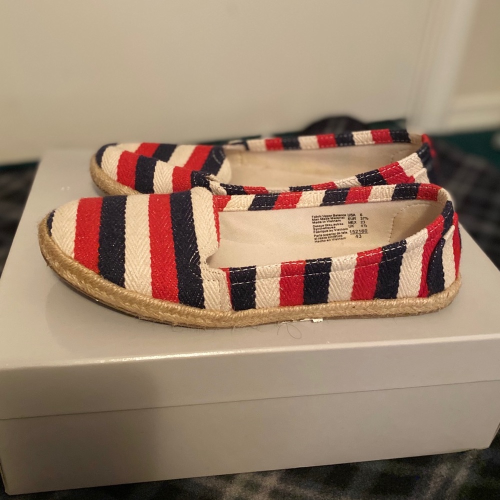 Shoes! - Picture 2 of 4